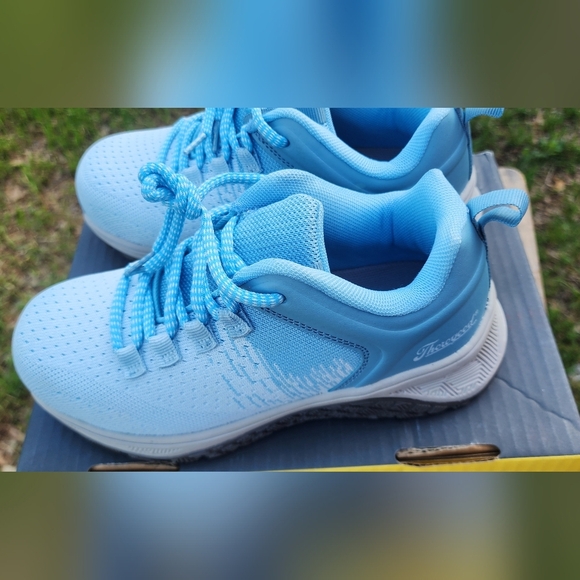 Blue Knit Sneakers with Cushioned Design - Picture 4 of 6